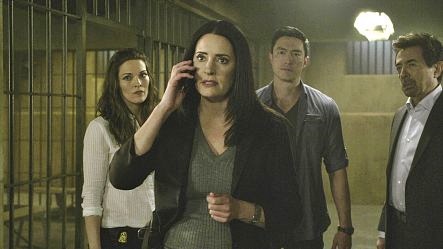 Criminal Minds' Fans, See Paget Brewster's Emotional Shoutout to Matthew  Gray Gubler